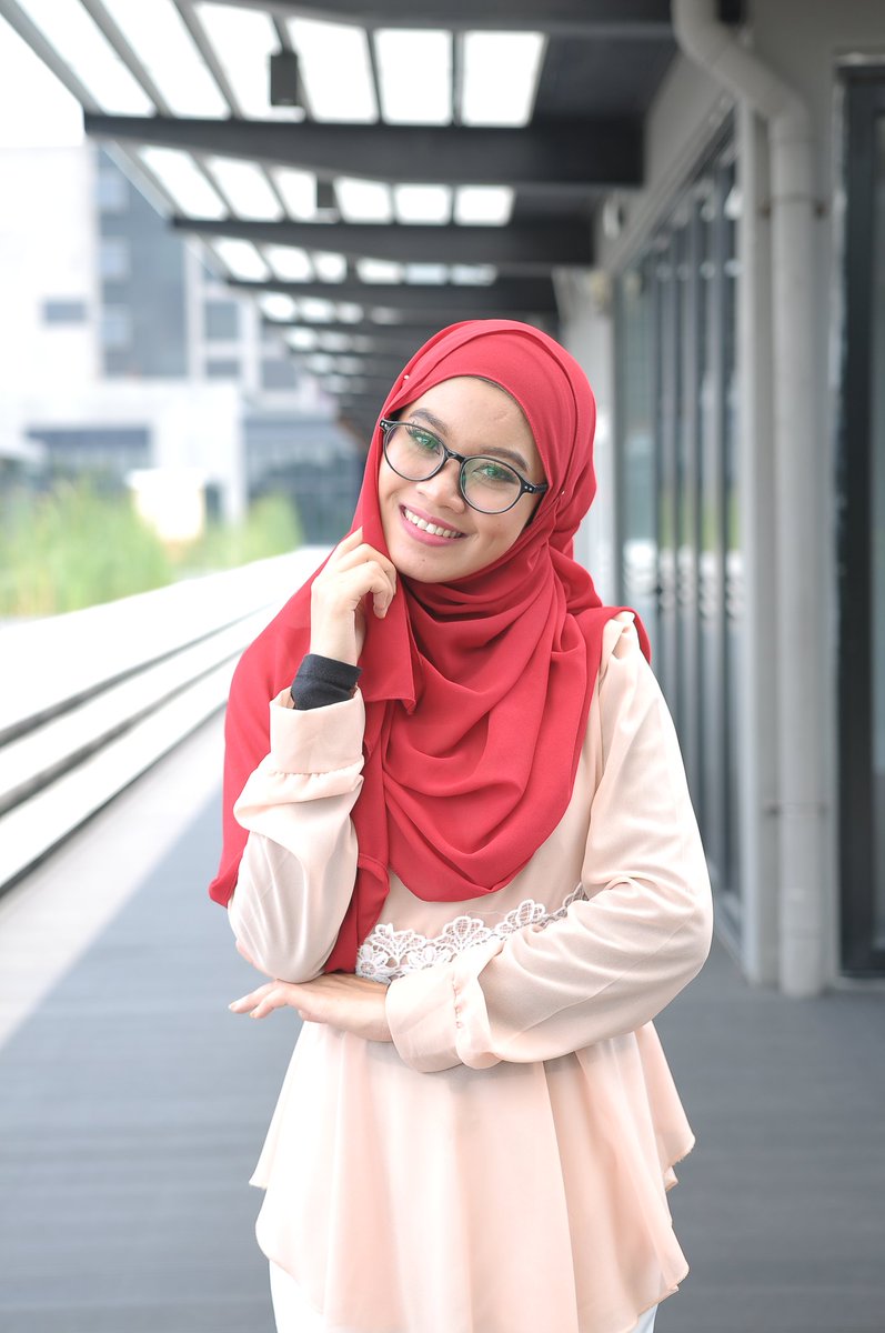 lairahouse's tweet photo. @TVUITM RT plish! sumpah lawa korang! Affordable quality shawl dri ig @lairahouse.kaler limited tinggal ni!! Cod ADE https://t.co/VKKOEKe9c2