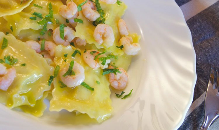 SAGRITALY's tweet photo. Tortelli ripieni ai gamberetti. #RicettaDelGiorno #primo #tastasal #zafferano #recipe #food https://t.co/5c5aOWIvOX https://t.co/EV9pDRSfmZ