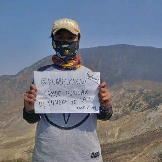 Hy Mr.Valdy, terimakasih ya sudah bawa rubby sampai di puncak gunung. Hehehe
