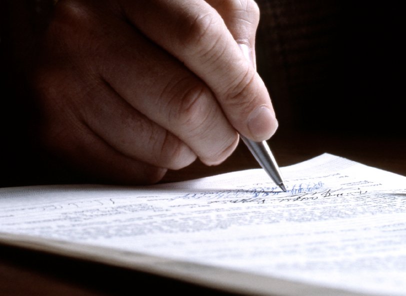 LearnEnglish_BC's tweet photo. Do you need some help to improve your #writing? Check out our writing tips here: https://t.co/TLT391MysX #English https://t.co/Mn4jg5RQRB