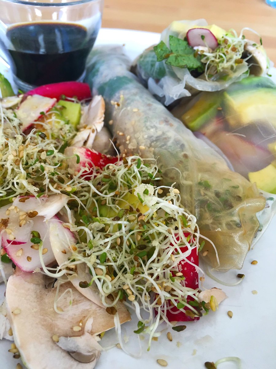 cookvscancer's tweet photo. Envie d'une #recette fraîcheur ou d'un plat #minceur ?! #végétalien #vegan en ligne https://t.co/iH9rLchm5A https://t.co/PnPozpS8tr