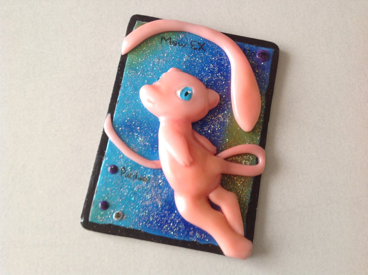 Bludella2's tweet photo. Nouvelle carte Pokémon 3D de Mew full art, elle est disponible sur ma boutique en ligne ! https://t.co/gHpN7gc6CO
