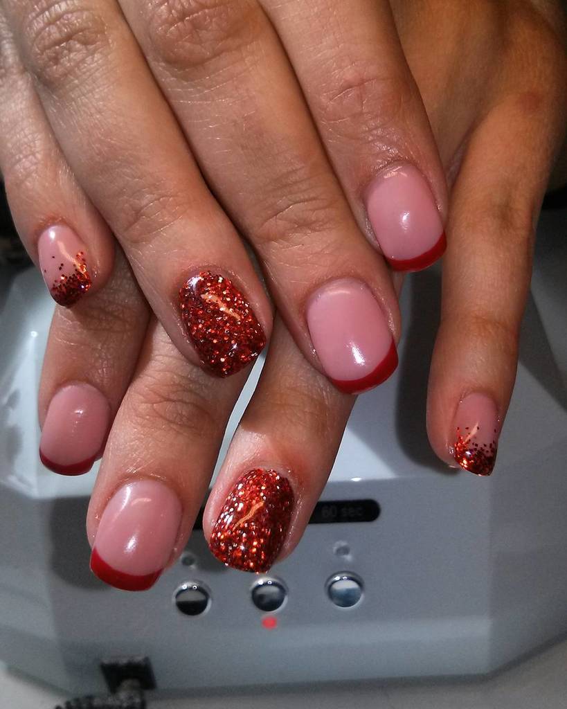 InstaLiepaja's tweet photo. vlada_pafe -#nail #nailart #red #franchnails #rednails #redglitter #glitternail #liepaja #pafè #nailsalon https://t.co/CDbGpTo3qt