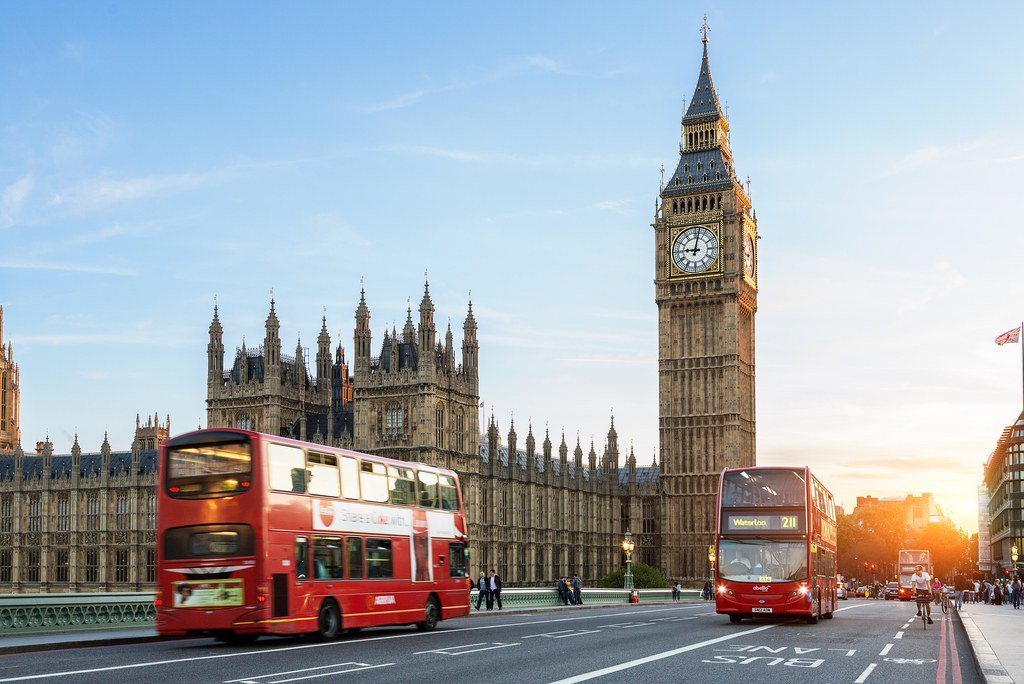 CNTraveler's tweet image. London's Big Ben will fall silent for the next three years during renovations cntrvlr.co/t8MQl9J
