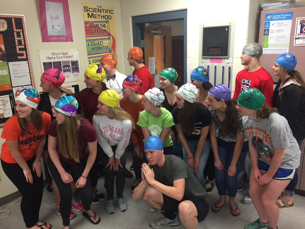 SchermsLHS's tweet photo. @LHSTigrInCharge Block 2 #apbio represents. #braincaps #sciencenerds https://t.co/OcX70C1tmZ