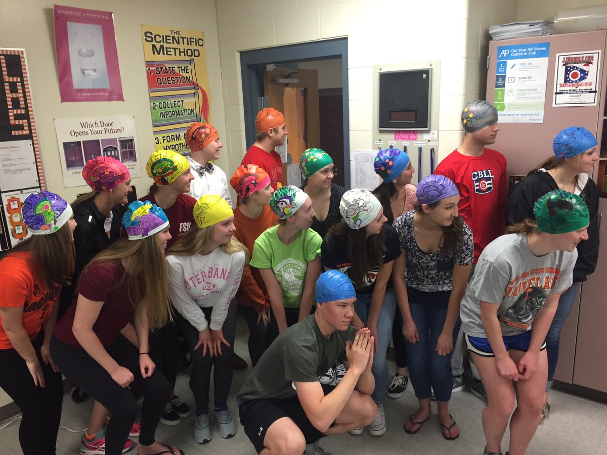 SchermsLHS's tweet photo. @LHSTigrInCharge Block 2 #apbio represents. #braincaps #sciencenerds https://t.co/OcX70C1tmZ