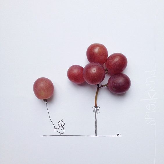 MonVigneron's tweet photo. #INSOLITE Du raisin, un crayon, une pointe d'imagination: ça fait des merveilles :) https://t.co/3Jf46qIHSi https://t.co/RKl68UqGYo