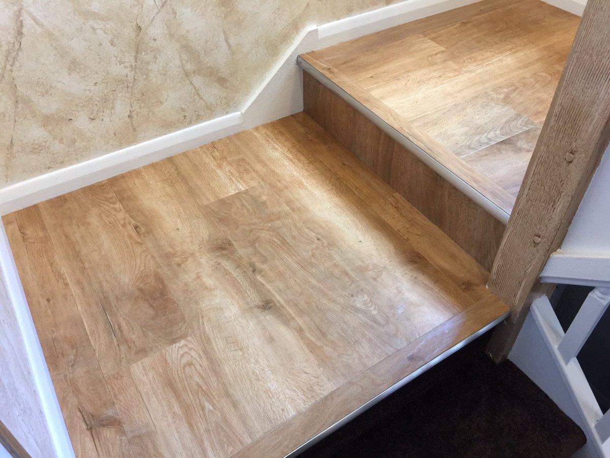 HartCarpetsHW's tweet photo. How about something a little bit different form @HartFloors @KarndeanFloors @SolentWholesale #flooring #mohawkcarpet https://t.co/Dwl5tslcHn