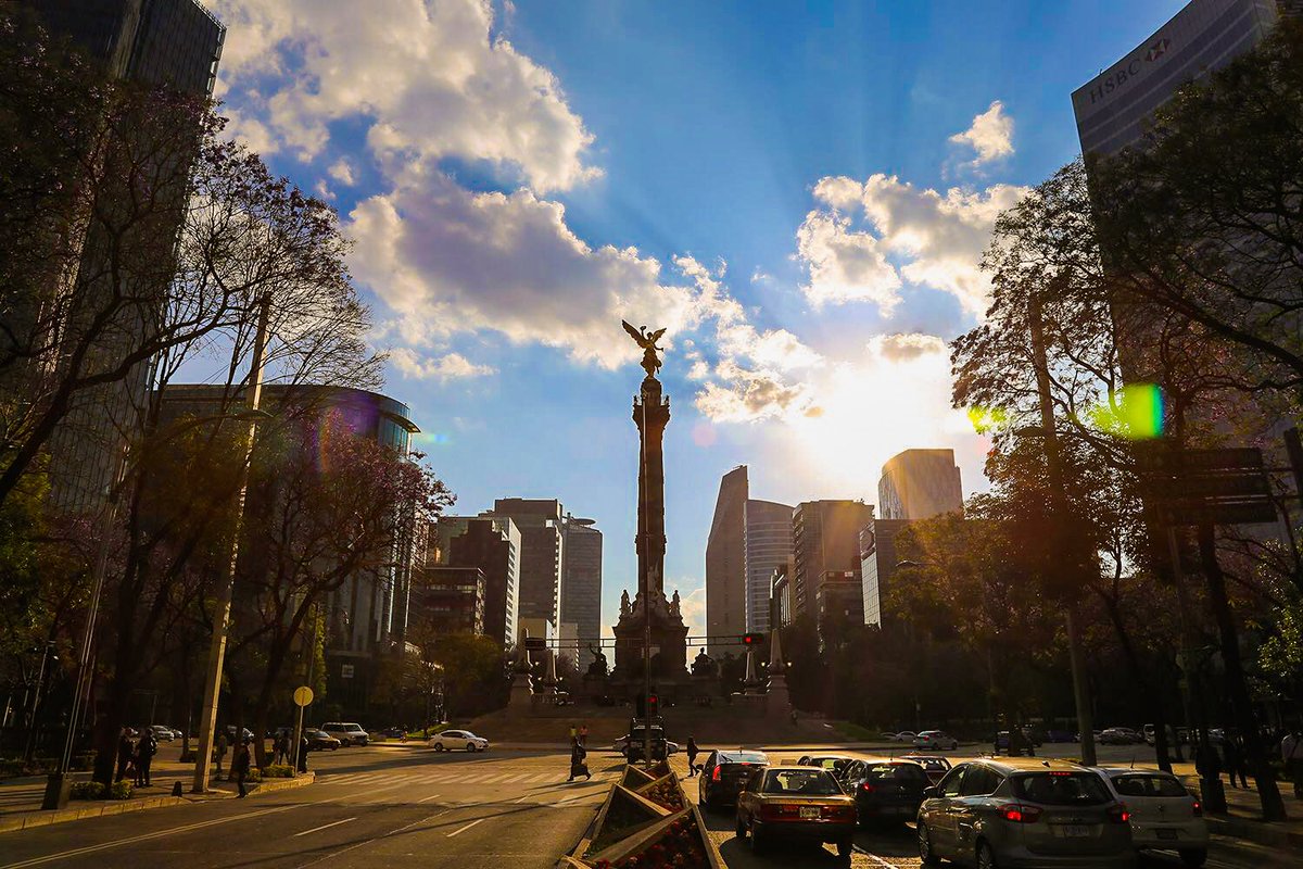 GobCDMX's tweet photo. La #CDMX, mejor destino para vacacionar de México, Centro y Sudamérica; según 6 millones de lectores @TravelLeisure https://t.co/9KkXjTZJbk