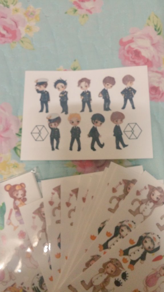 qkqhqkqh8424's tweet photo. 엑소 동물 잠옷 스티커 구매했는데 진짜 진짜 귀여워요 그림 너무너무 이뻐요 ♥ 두세트 구마하길 잘한거 같아요♥덤으로 제복스티커도 주셨는데  짱짱이뻐요 애들 넘 이쁘게 표현해 주셔서 감사합니다 #Exorium https://t.co/v8OVitFx0e