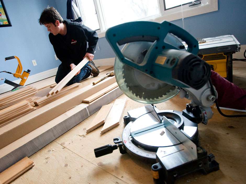 DLCCanadaInc's tweet photo. .@DLCCanadaInc's Alisa Aragon says renovating may make more sense than buying. Learn why:
https://t.co/IUmnHTO7c6 https://t.co/MEQtNjAKhW