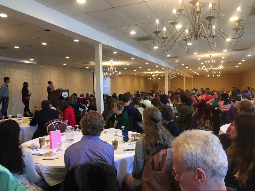 .<a href="/BTVSchools/">Burlington Schools</a> #BHS senior Katy explains agreements to #p2vt to start off the day #StuVoice <a href="/yatstvt/">@yatstvt</a> <a href="/BHSRegister/">BHS Register</a>