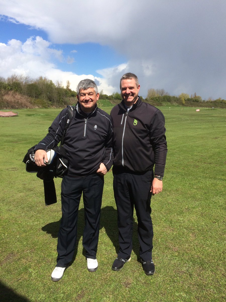 Parkypro's tweet image. Nice to help John Parrott pot his balls today @ConcordParkGolf @P_G_Academy #WorldSnookerChampionship