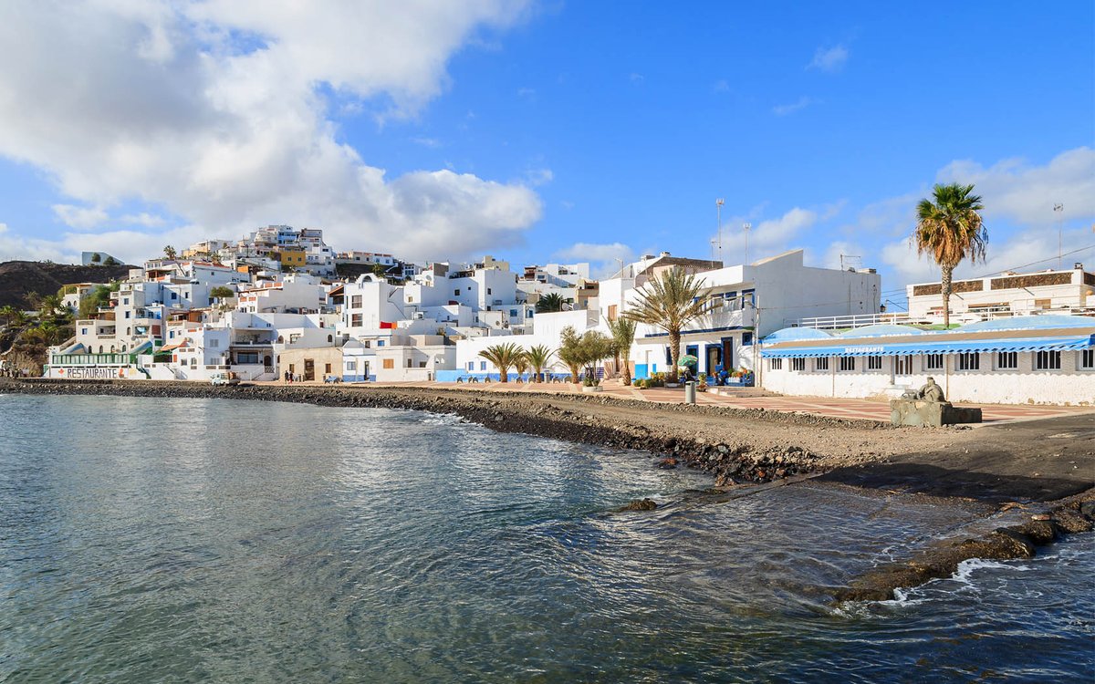 topcities01's tweet photo. Fuerteventura Vacation Travel Guide! https://t.co/O6XLrkBQYf https://t.co/XLoNMmFySw