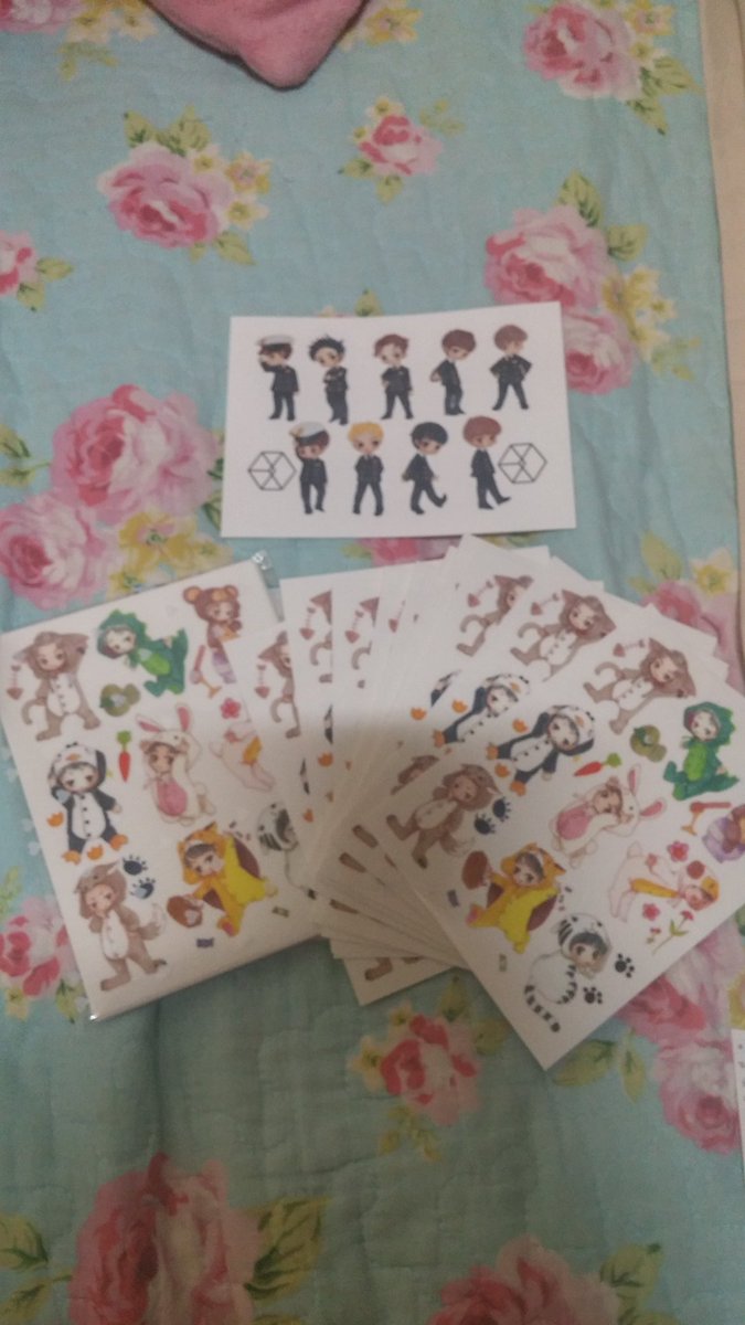 qkqhqkqh8424's tweet photo. 엑소 동물 잠옷 스티커 구매했는데 진짜 진짜 귀여워요 그림 너무너무 이뻐요 ♥ 두세트 구마하길 잘한거 같아요♥덤으로 제복스티커도 주셨는데  짱짱이뻐요 애들 넘 이쁘게 표현해 주셔서 감사합니다 #Exorium https://t.co/v8OVitFx0e