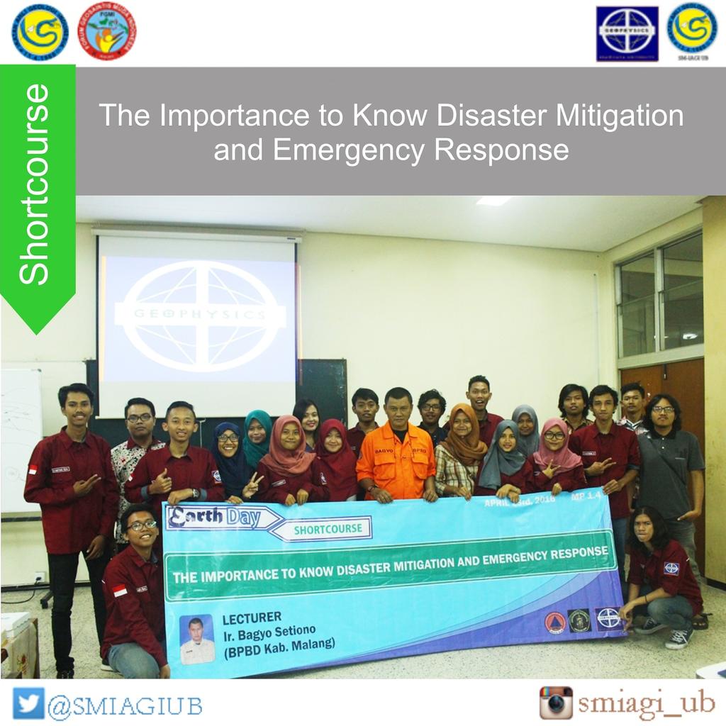 Foto bersama setelah shortcourse dengan Bapak Ir. Bagyo Setiono dari BPBD Kab. Malang sebagai pemateri