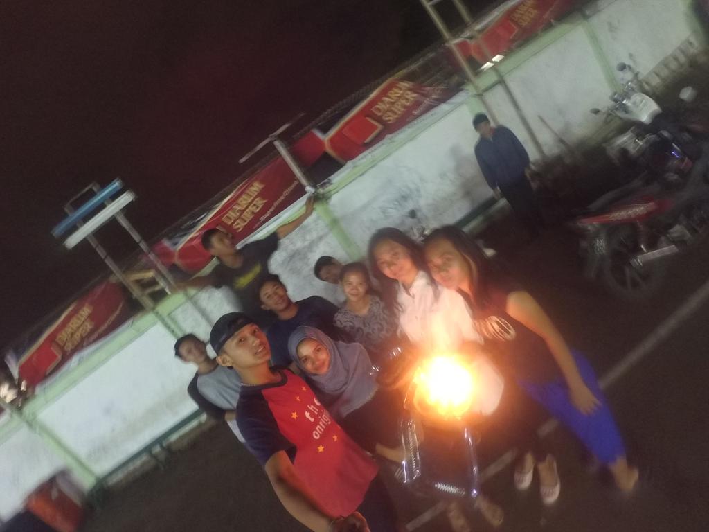 Ukt012's tweet photo. Happy birthday bendahara Karang Taruna 012, sukses selalu dan tetap semangat @mishellaprilia 🎂🎉 https://t.co/NqDvuatshY