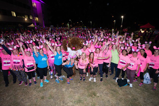 GemstoneWalk's tweet photo. Bank holiday weekend - 3 days of relaxation! Treat yourself and sign up for #AylesburySuperhero and #Midnight walk! https://t.co/yCgUBpGyYs