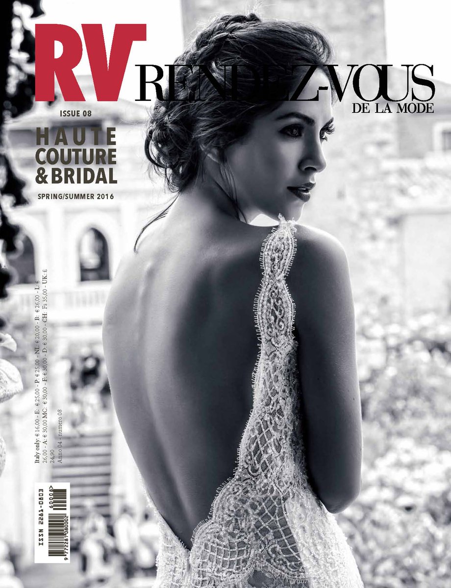 RDVdelamode's tweet photo. The new issue is ready! #rendezvousdelamode #rendezvous #hautecouture #alessandroangelozzi #rocio #bridal #magazine https://t.co/L915tLgQNK