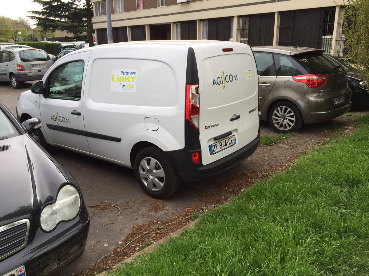 UnisCiteTrEnerg's tweet photo. @Agiscom installe le @CompteurLinky dans la ville @Alfortville_94 @erdf_idf_est https://t.co/sDoi9b8FOz