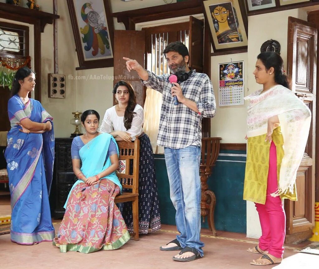 sureshvarmaz's tweet photo. from the sets of అ ఆ #AAa movie
Trivikram @Samanthaprabhu2 #Ananya #Eeswari Rao #Hariteja @actor_nithiin https://t.co/8VtCdD5HsM