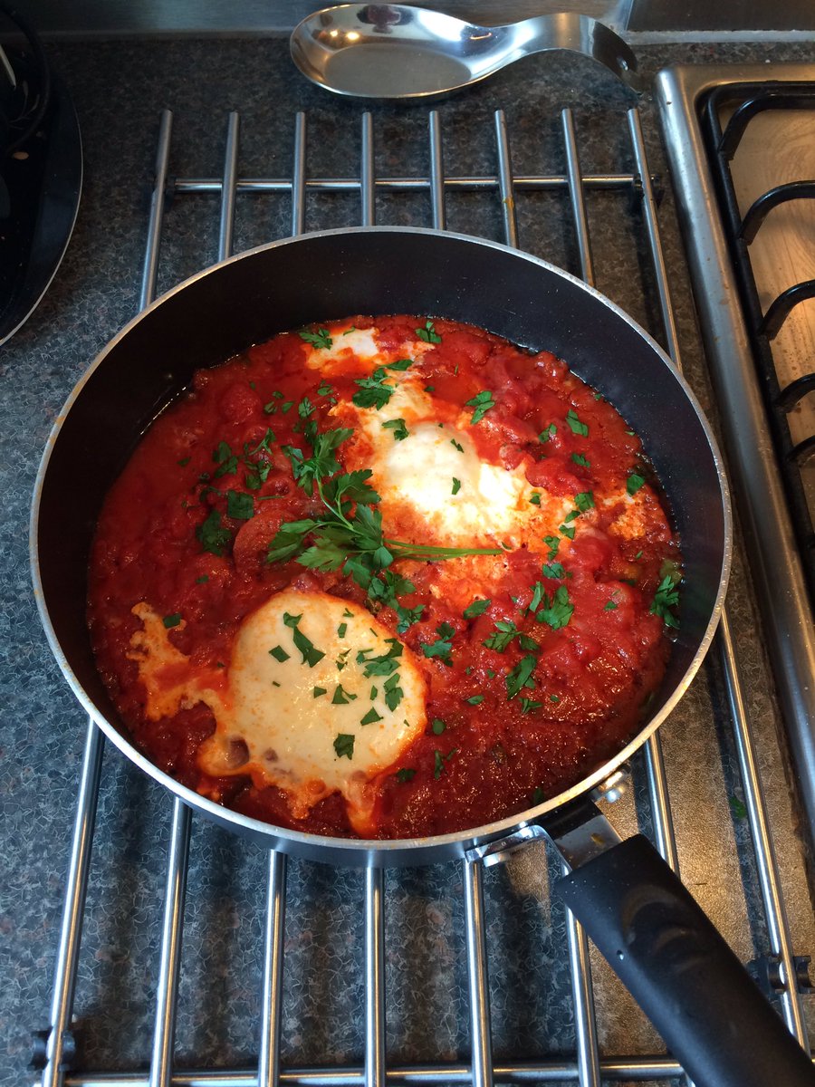 LeoWPearse's tweet photo. @thebodycoach Tomatoes, Eggs And Chorizo #Leanin15 https://t.co/xXVQUh3WL8