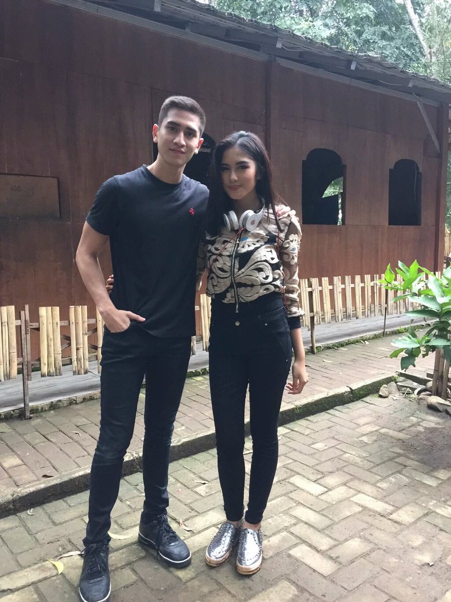 Kak <a href="/ochi_24/">Ochi rosdiana</a> with <a href="/BramastaVerrell/">Verrell Bramasta</a>