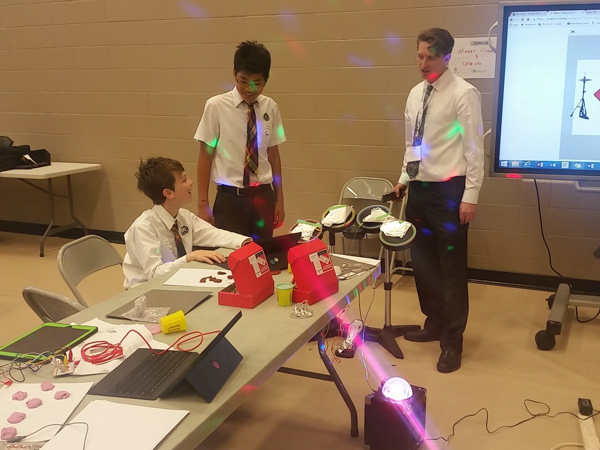 giampuzz's tweet image. Coding for Makey Makey drum solos and lights @LOGICSAcademy @cisontario #CISOntarioCodes #ciscoding