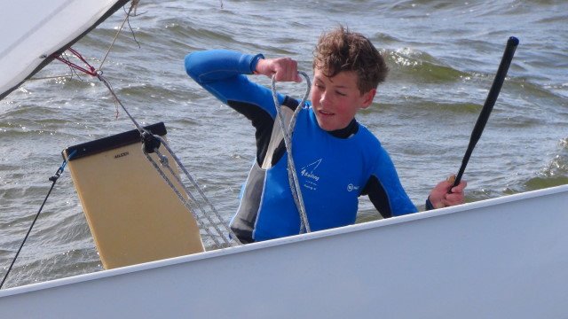 Maurits Vermeulen naar WK Optimist 2016. Nieuws en foto's famedcoach4sailingteam.nl/nieuws/141-mau…