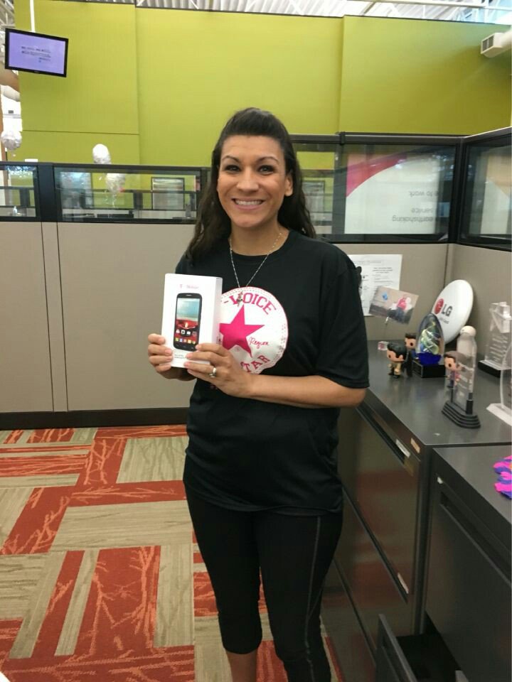 frisitz76's tweet photo. Congrats to @LizAustin217 for winning the Spring Incentive round 2! #StormICT #bemagenta https://t.co/PdDJZnlTdG