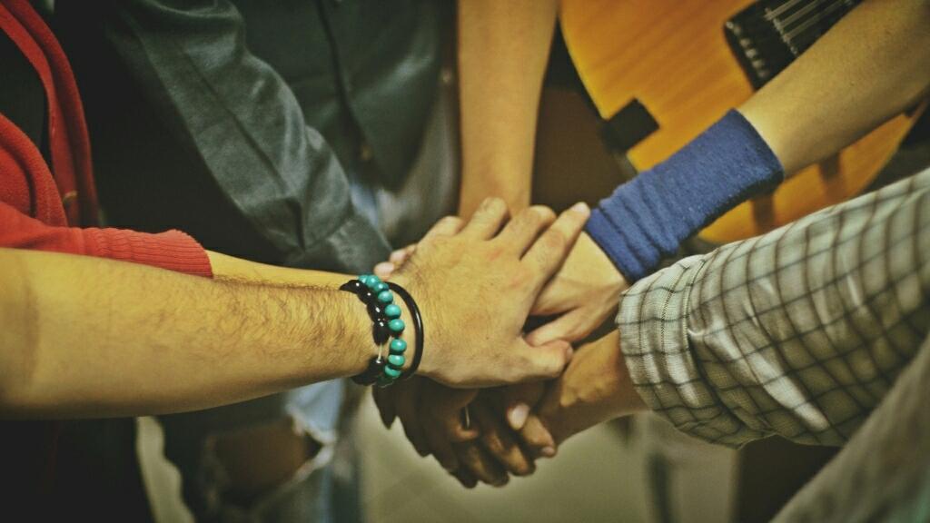 Kita semua satu <a href="/_Krosboi_/">Krosboi</a> dan <a href="/Kroser_/">KROSER Official</a> <a href="/Verdrian/">Ipet Krosboi</a> <a href="/indra_krosboi/">Indra Krosboi</a> <a href="/Gilang_MPM/">Gin(Gilang Krosboi)</a> @Reza_Krosboi <a href="/arkandaputra/">Kanda Krosboi</a>