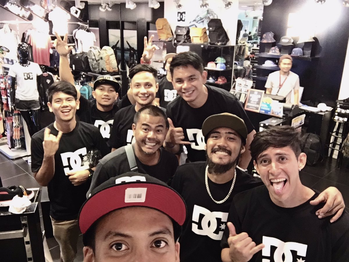 bornsMangosong7's tweet photo. We are not a team because we work together. We are a team because we respect trust and care for each other #UAsquad https://t.co/Hm1YoFZTnB