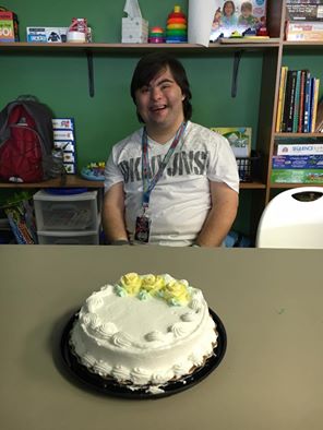 BLimitsInc's tweet photo. Happy Belated Birthday, Sultan! #HappyBIrthday #cake #enjoy https://t.co/s8j6R8ddGq