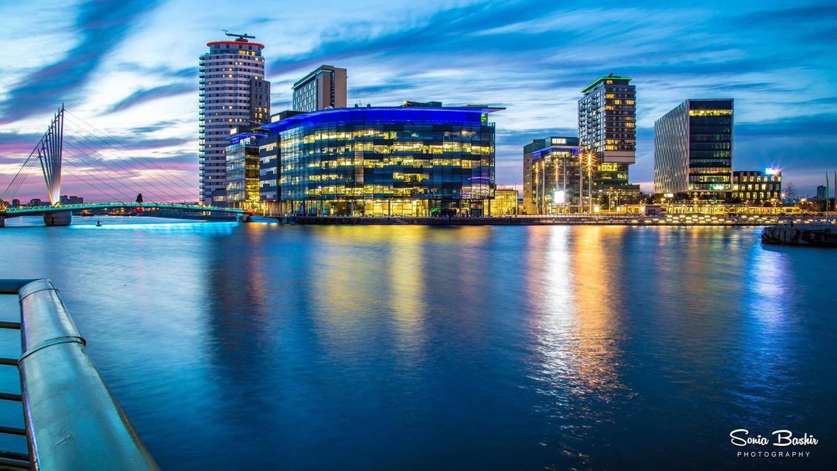 MediaCityUK's tweet photo. #MediaCityUK expertly captured by the talented @SoniaBashir_! https://t.co/VzxP2I5Mw2