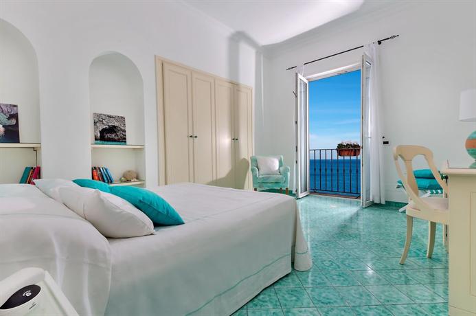 okinbook's tweet photo. #spettacolare #relaismarescahotelcapri  
Via Prov. Marina Grande, 284, Capri, Italy
https://t.co/RMJRGuGjbO https://t.co/pLWjEDFJuM