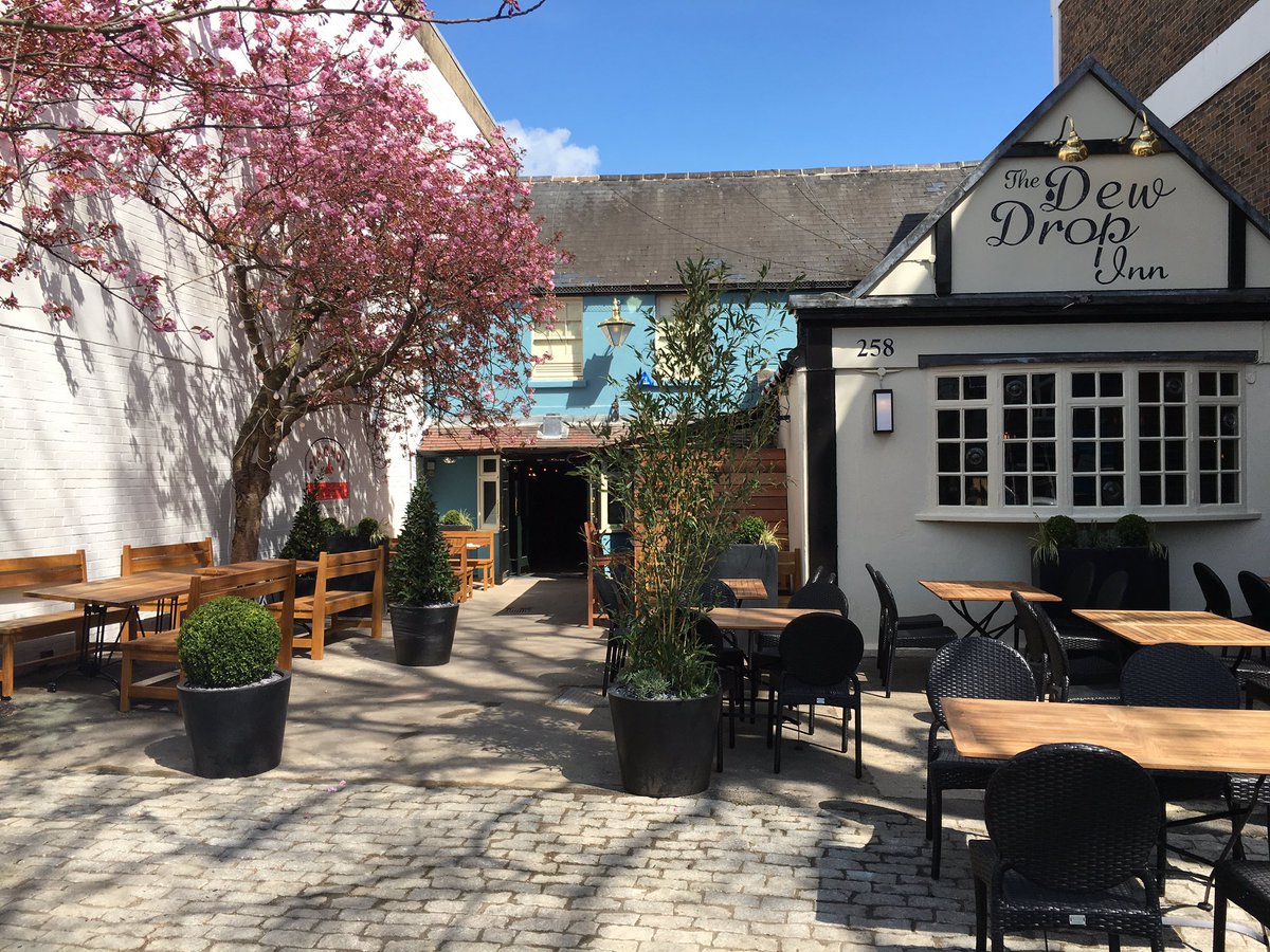 davetreetop's tweet photo. Castles latest addition! The Dew Drop Inn https://t.co/OXnTiHwnhC