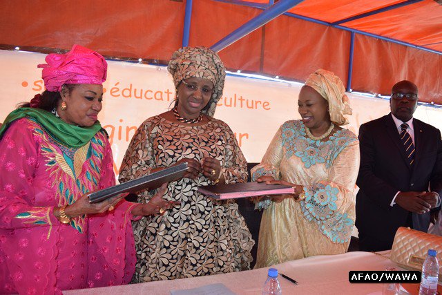 Partenariat AFAOWAWA ET LA FONDATION SONATEL, la 1ère  nommée a bénéficié d'un don en équipements informatiques