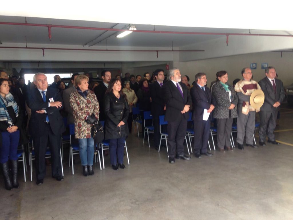 SSBiobio's tweet photo. SSBB entregó 6 ambulancia y 1 carro odontológico para la red asistencial. Inversión significó más de $326 millones https://t.co/IRJg31zFZH