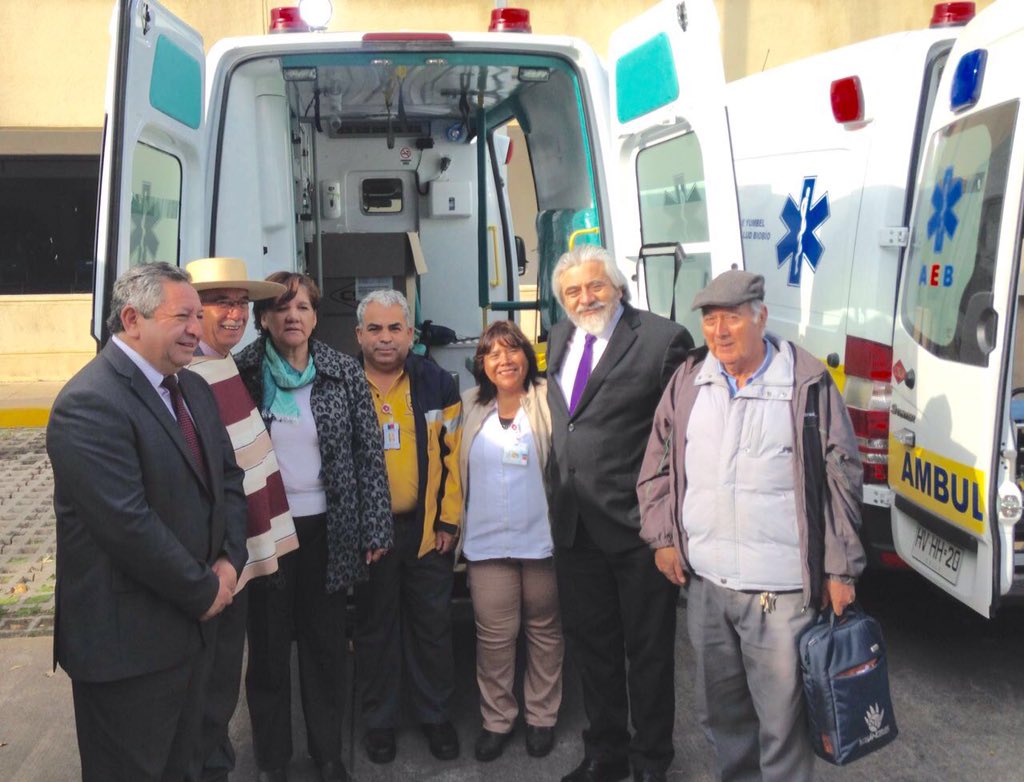 SSBiobio's tweet photo. SSBB entregó 6 ambulancia y 1 carro odontológico para la red asistencial. Inversión significó más de $326 millones https://t.co/IRJg31zFZH
