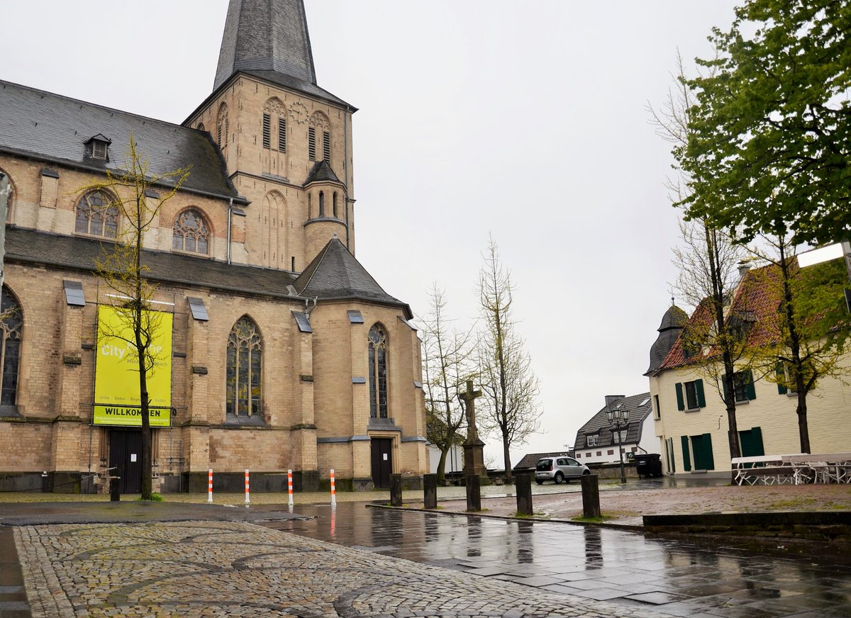 Platz vor Citykirche soll Edmund-Erlemann-Platz heißen #RatMG -> moenchengladbach.de/de/aktuell-akt… https://t.co/mPBadFrty7