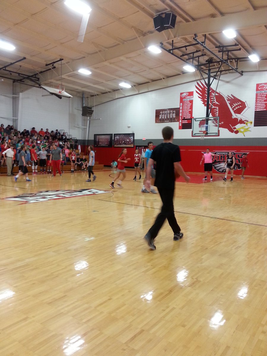 Eagle_YB's tweet photo. DHS Eagle Week #finals #srvsjr https://t.co/Llp5HIjJiU