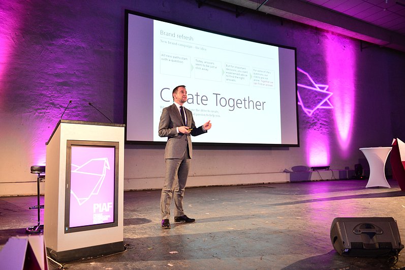 PIAFprague's tweet photo. Emotion mirror is key word for us... Daniel Fischer #piaf2016 https://t.co/okrRBhDPzJ