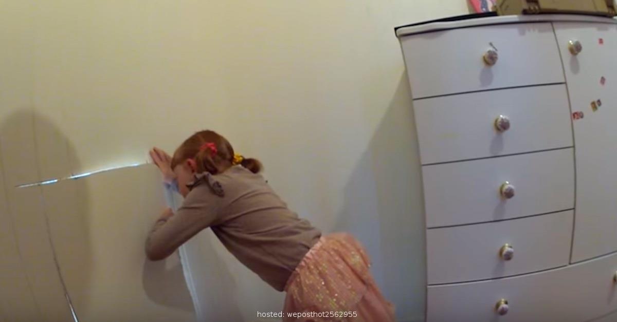 embarrrassing's tweet photo. When Mom Gets Pregnant, Dad Hides A Secret In The Bedroom Wall,7 Years Later She Finds This. https://t.co/Da3YQb1WHi https://t.co/XDY4f0rfG6