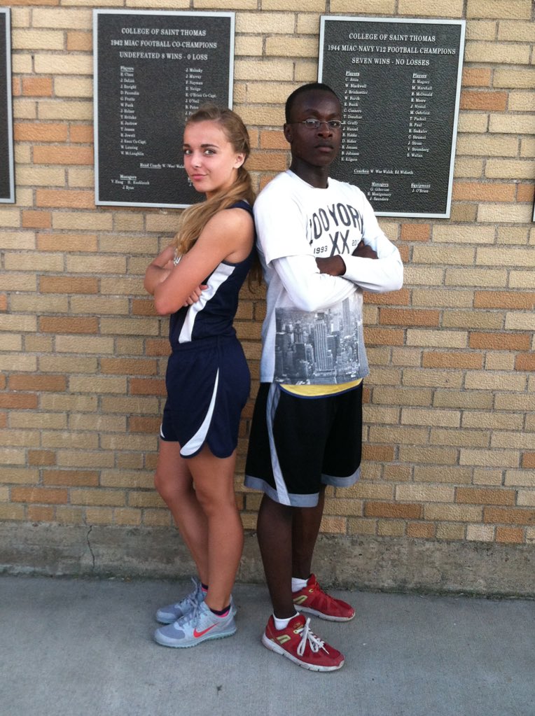 lindseyschmxo's tweet photo. From start to end... Excited to continue our athletic careers 😉💪🏼 #gogusties https://t.co/IO3nmVw2oH