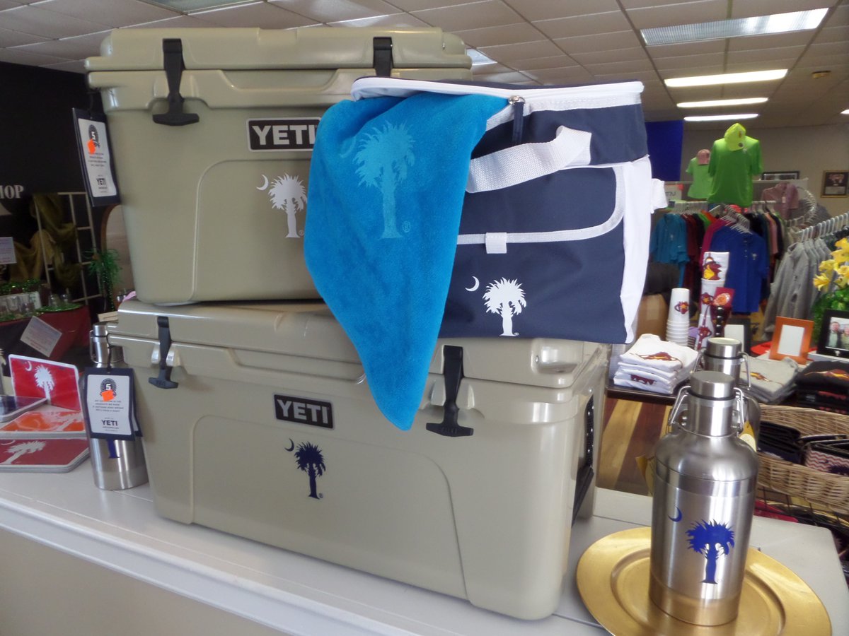 SCShops1314's tweet photo. Graduation is coming soon, along with beach trips. Give your grad what they really want. #SCShop https://t.co/vegHJn1cl5