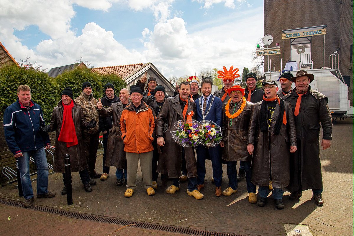 SlurpersHeino's tweet photo. GEWELDIG! Onze Nico Neplenbroek is de #HELD van #Heino https://t.co/QouxrPrpuJ