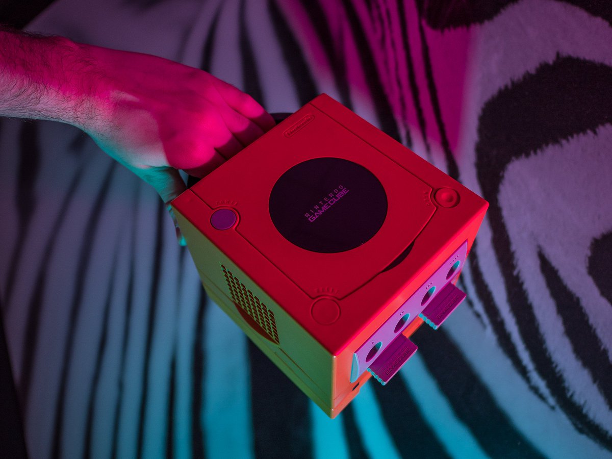InstantCassette's tweet photo. @LIFX #lifxtheme https://t.co/c70Q4KKV4F