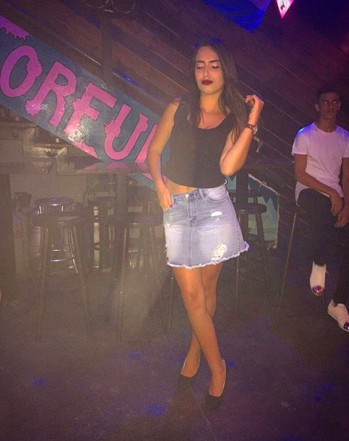 shirel_mashih's tweet photo. #EssoBar😉 https://t.co/D4Idbjqh5n
