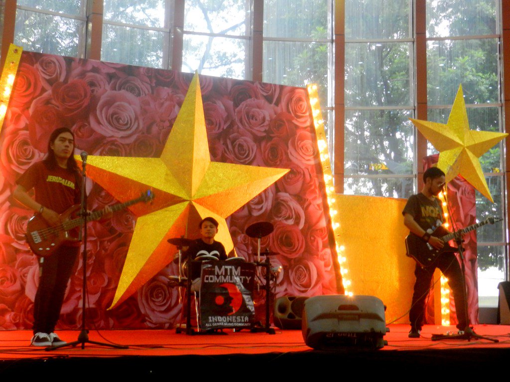 Band Pop Punk “Akselerasi Maksimum” Distorsi kenceng tapi rapih mtmmusicid.com/uncategorized/…