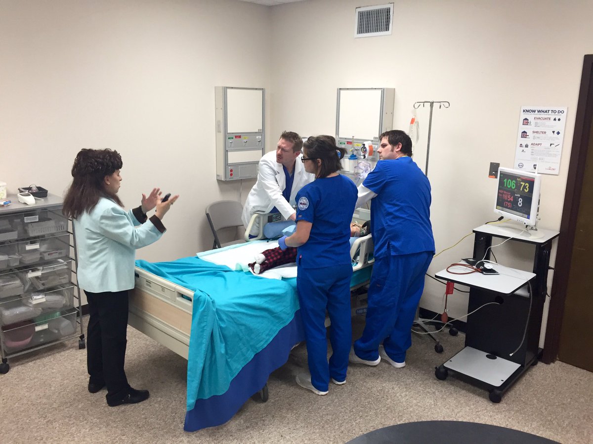 nctclions's tweet image. Nursing students from Graham were on the Gainesville campus today for simulation! #NCTCNursing